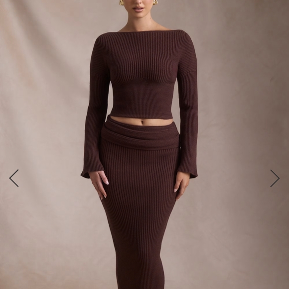 Brown Ribbed Knit Two-Piece Set - Picture 3 of 4